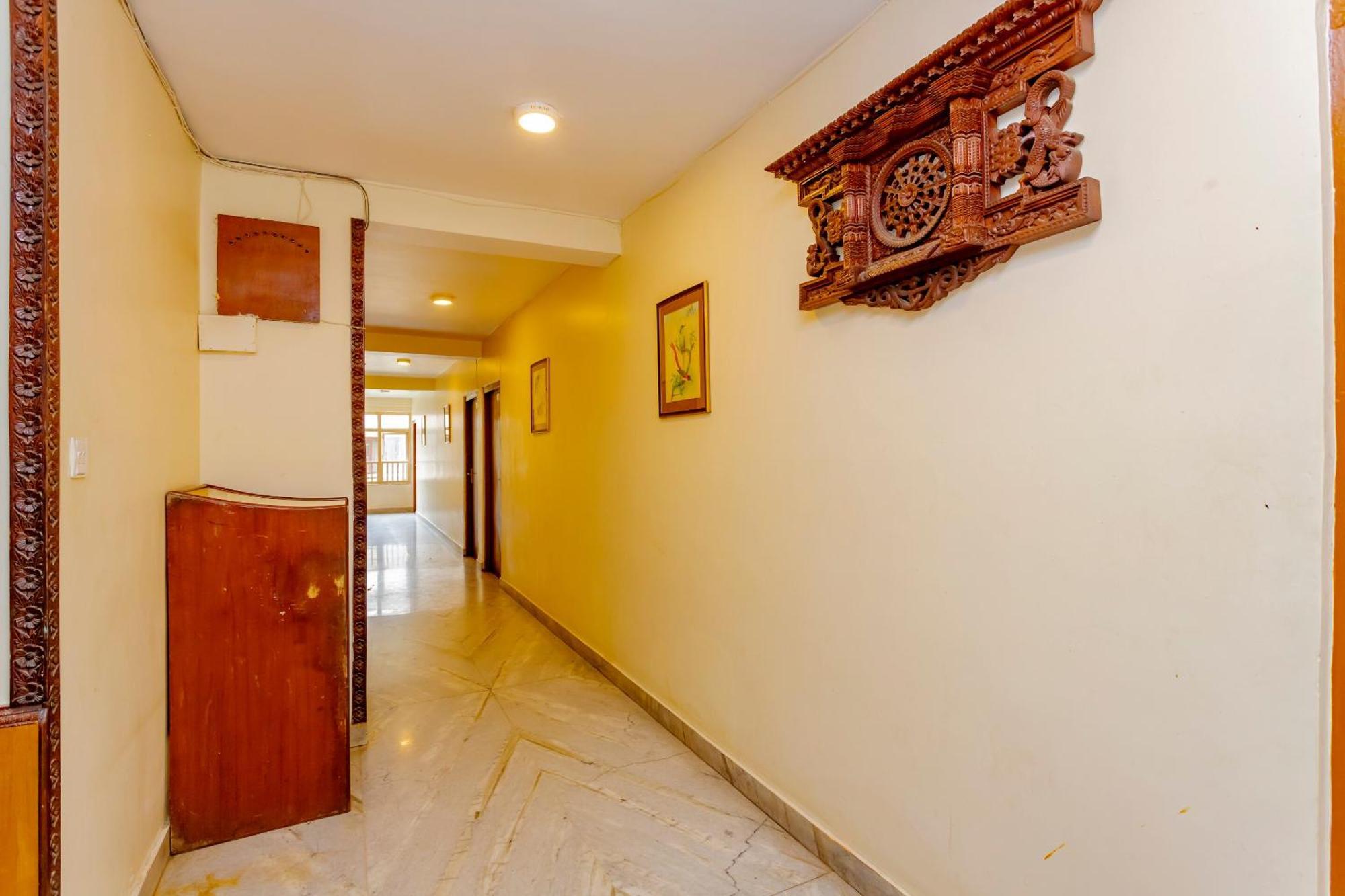 Oyo 795 Hotel Holiday Inn Katmandu Kültér fotó