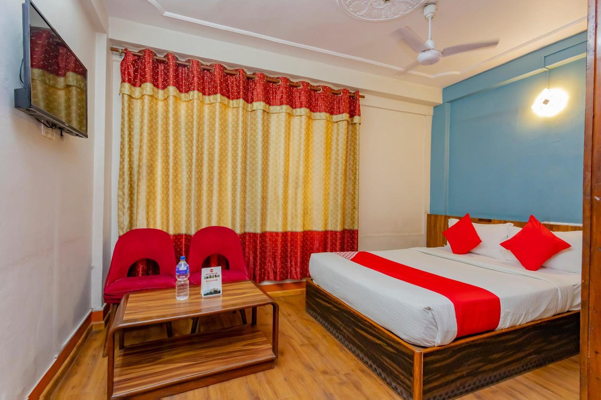 Oyo 795 Hotel Holiday Inn Katmandu Kültér fotó